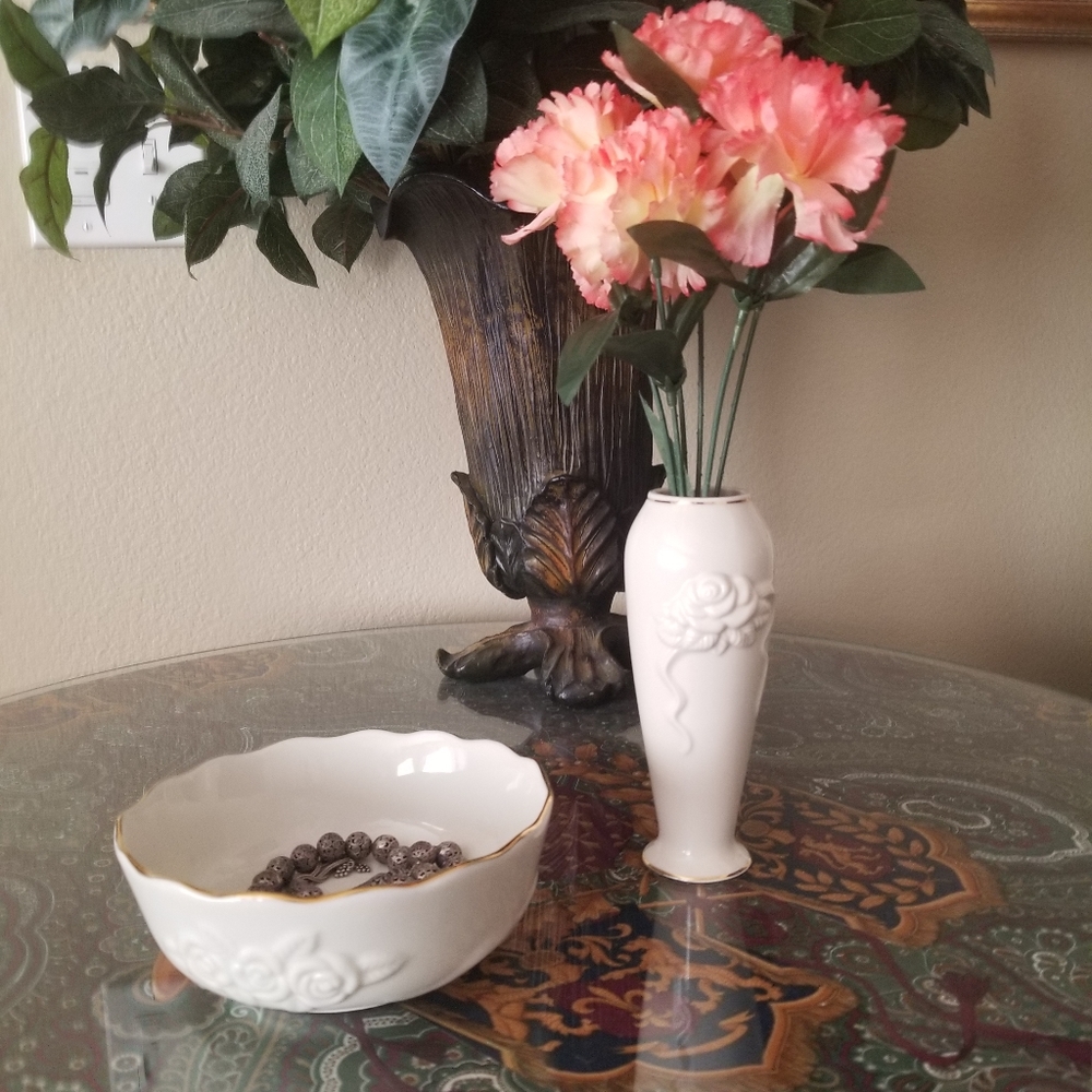 Lenox Set of Cream Color Ceramic Bowl & Vase